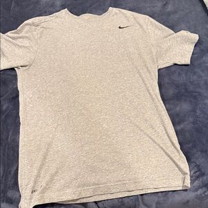 Nike Men's Heather Gray Short Sleeve Tee